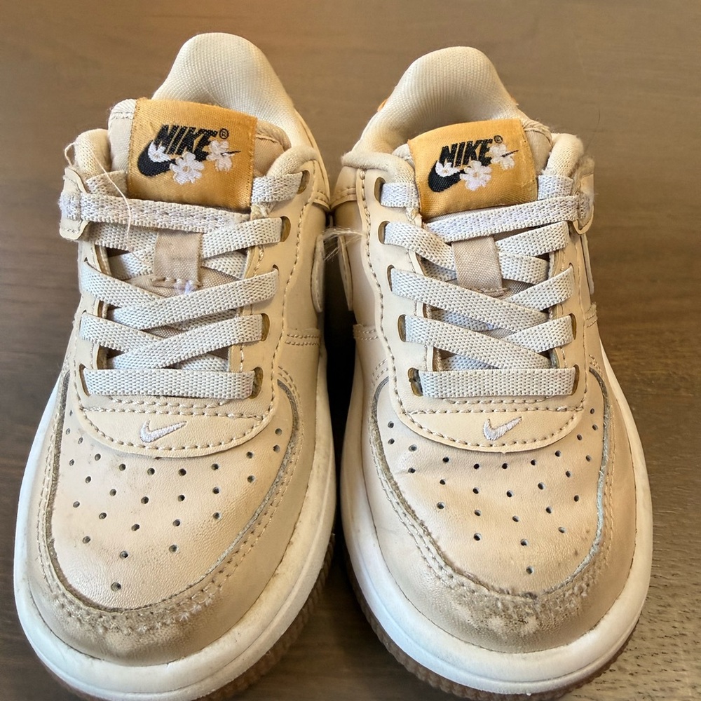 Nike Kids Beige Sneakers